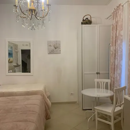 לינה וארוחת בוקר San Nicola D'amare בארי